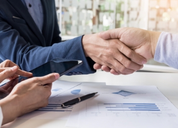 採用判断 (任意)